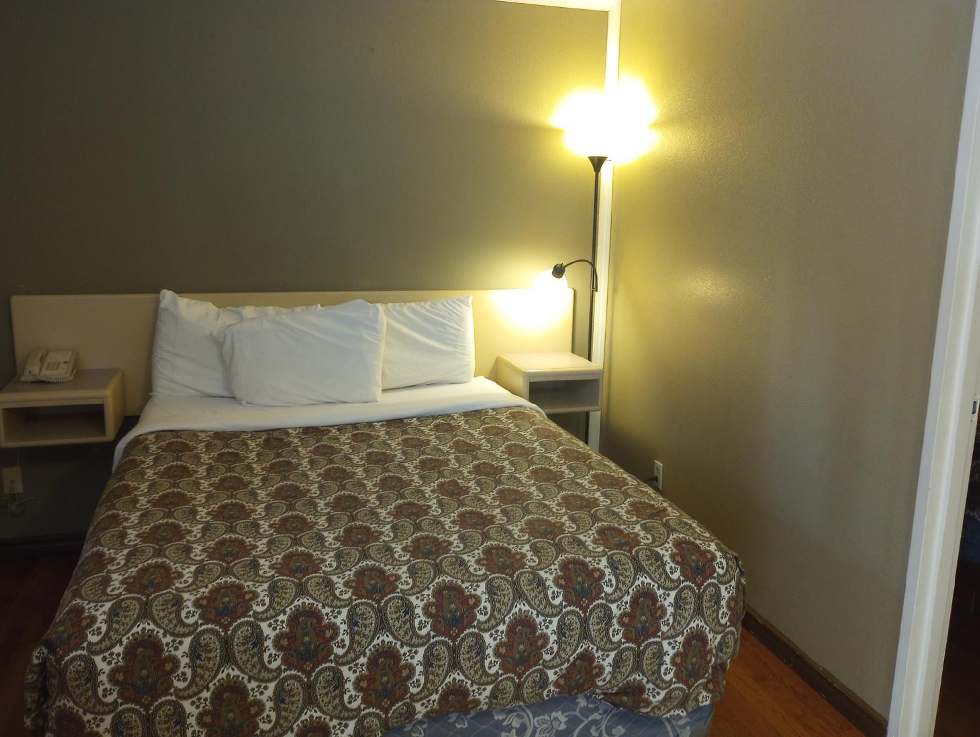 Magnuson Hotel เครสตัน ภายนอก รูปภาพ